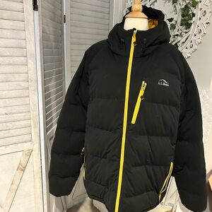 LL Bean Men’s XXL down water resistant jacket